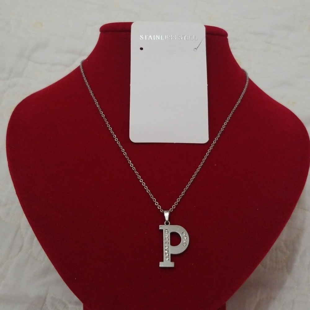 Letter P Pendant With Necklace Set - Picture 2 of 2